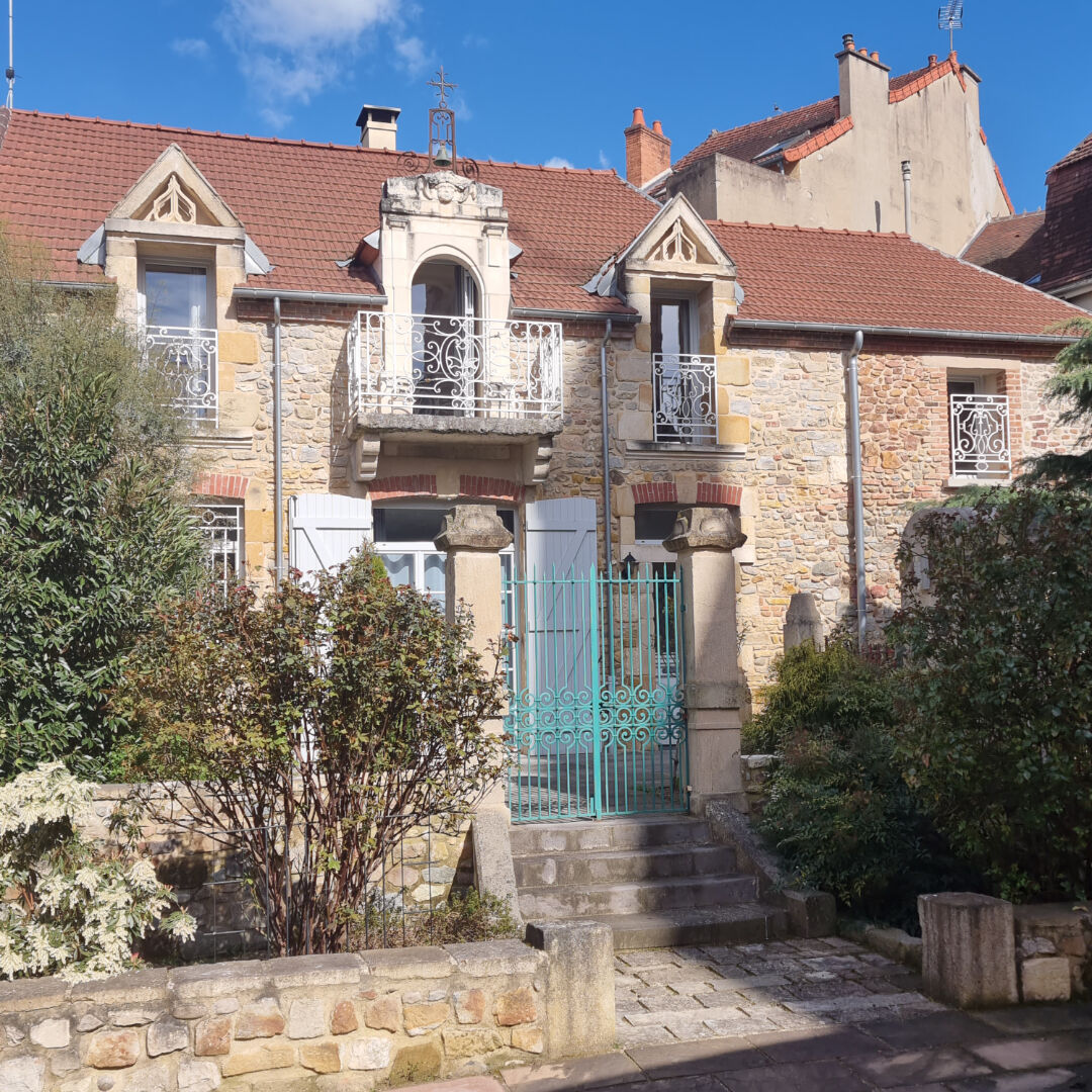 Agence immobilière de 
 ELYSE AVENUE - ELYSE AVENUE Montluçon 
