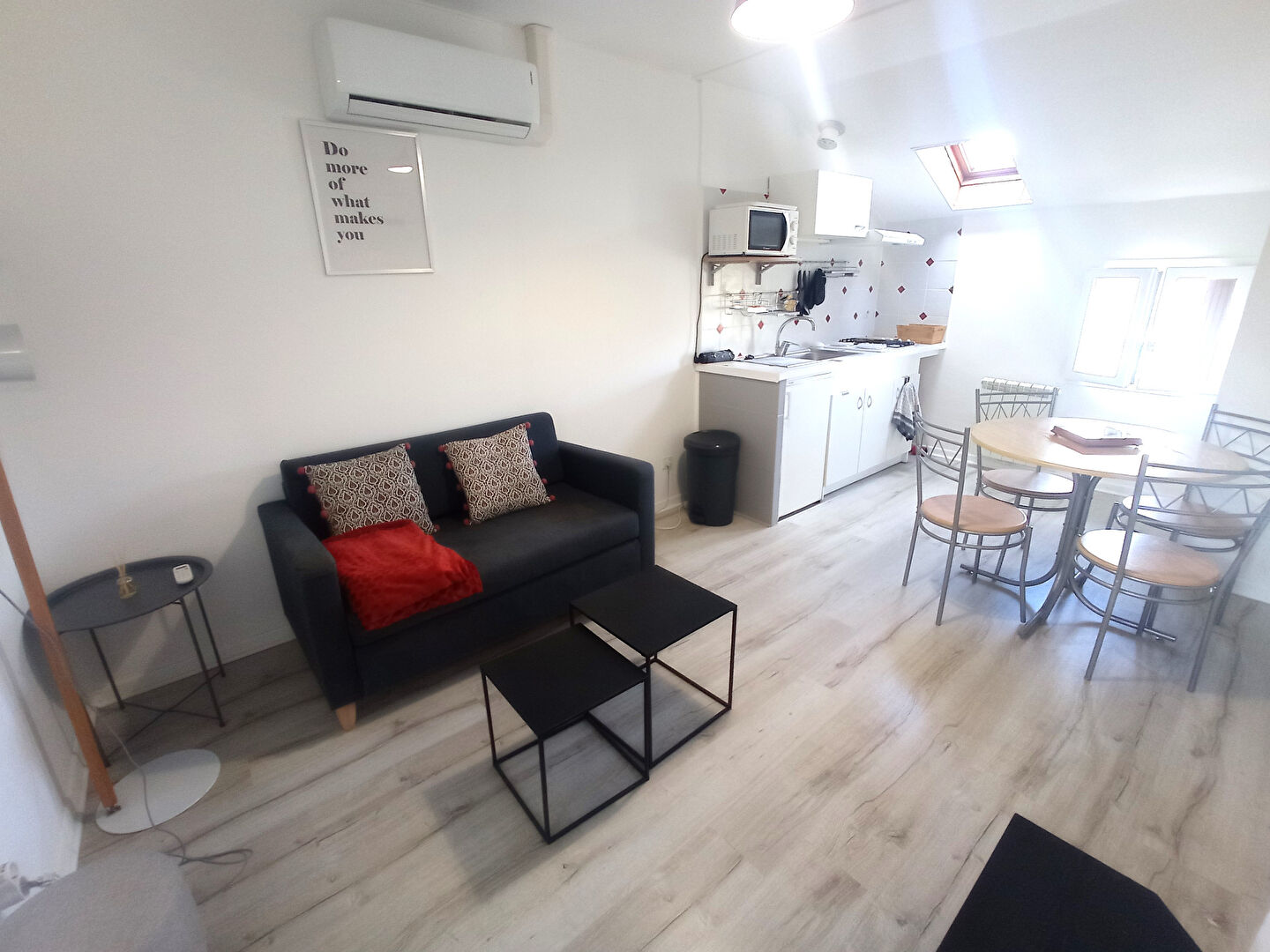 Photo LOCATION APPARTEMENT F2 MEUBLE MOUREUILLE / SAINT ELOY LES MINES image 2/5