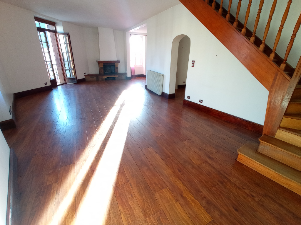 Agence immobilière de 
 ELYSE AVENUE - ELYSE AVENUE Montluçon 
