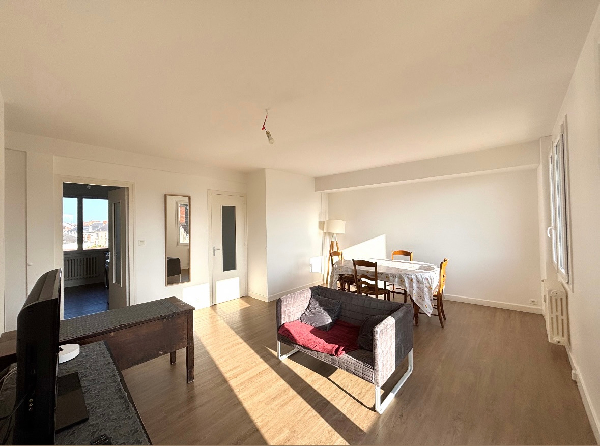 Photo Hyper centre de Montluçon, Appartement F4  (82 m²) image 2/6