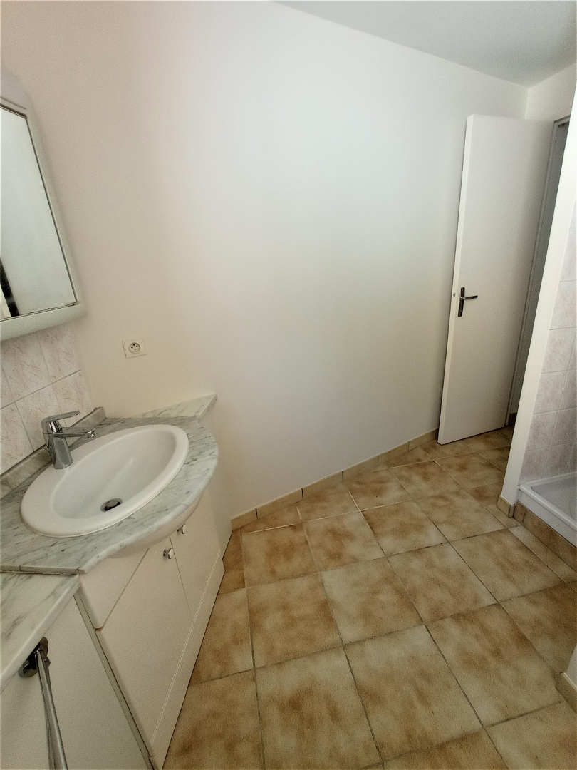 Photo LOCATION STUDIO CENTRE VILLE MONTLUCON image 3/4