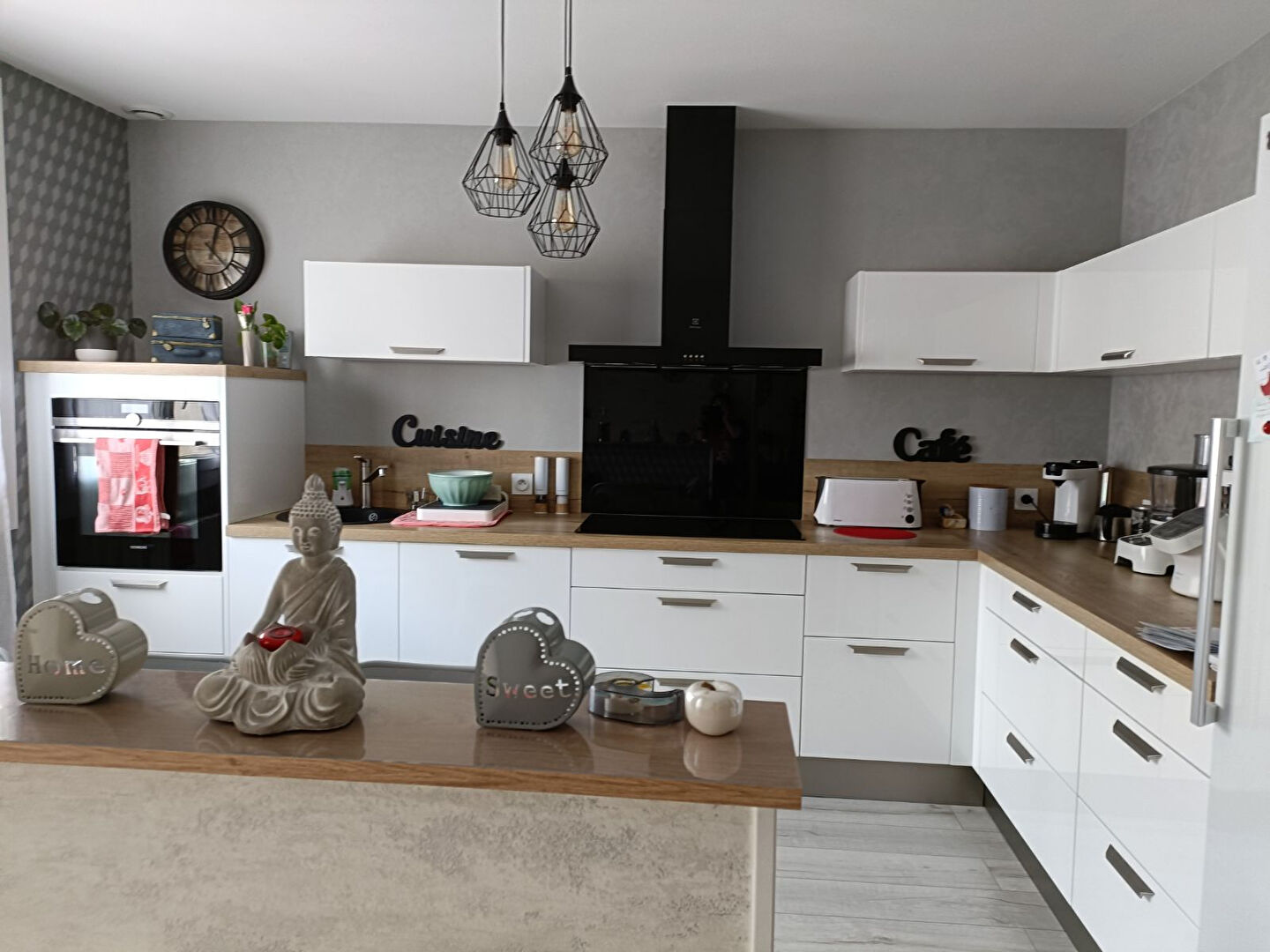 Agence immobilière de 
 ELYSE AVENUE - ELYSE AVENUE Montluçon 
