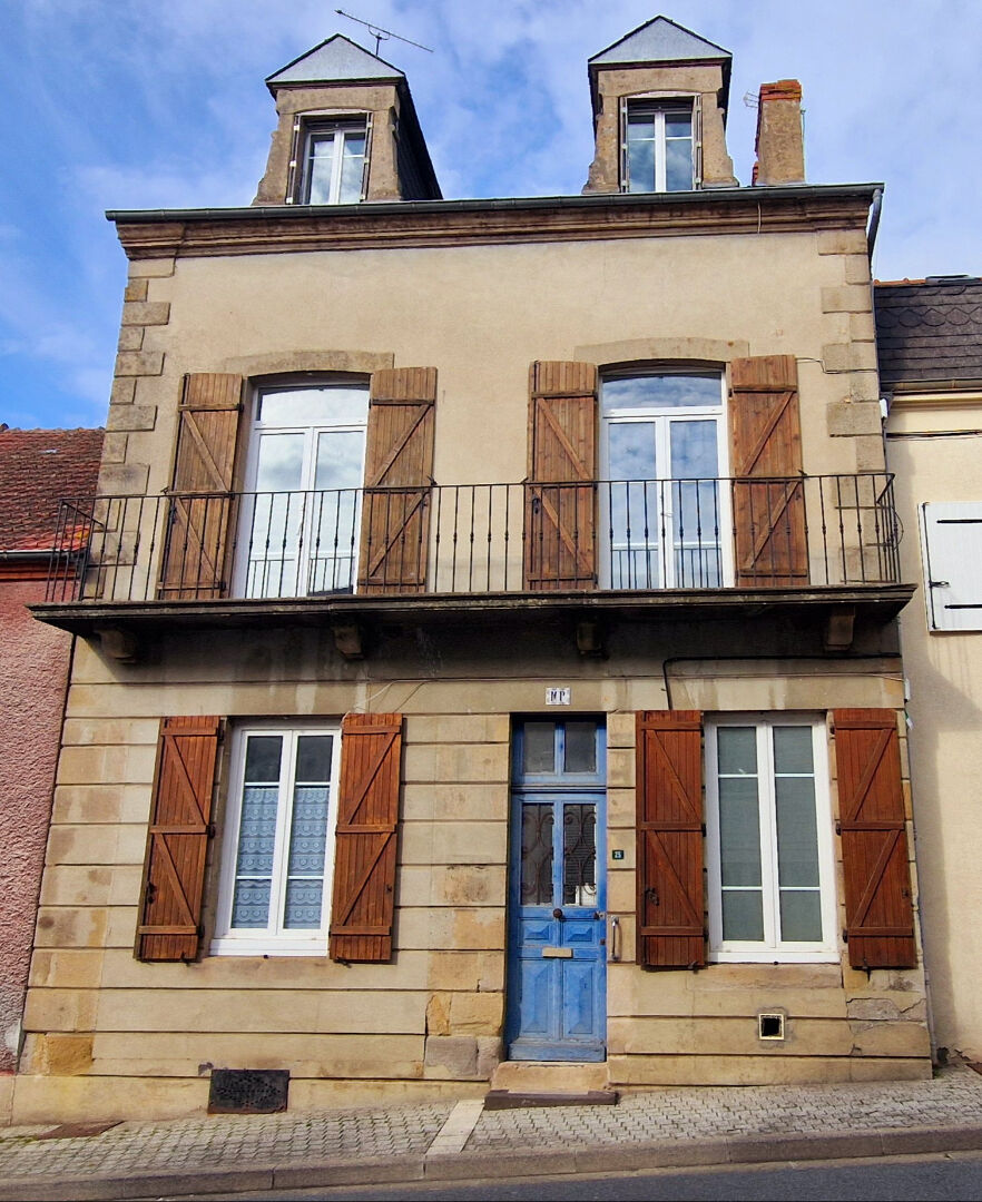 Idéal investisseur !!! Immeuble Marcillat En Combraille. Rapport locatif 11 % Net !!!