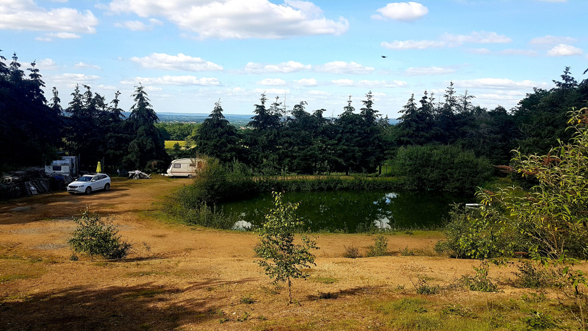 Terrain de loisirs Domérat avec Étang
