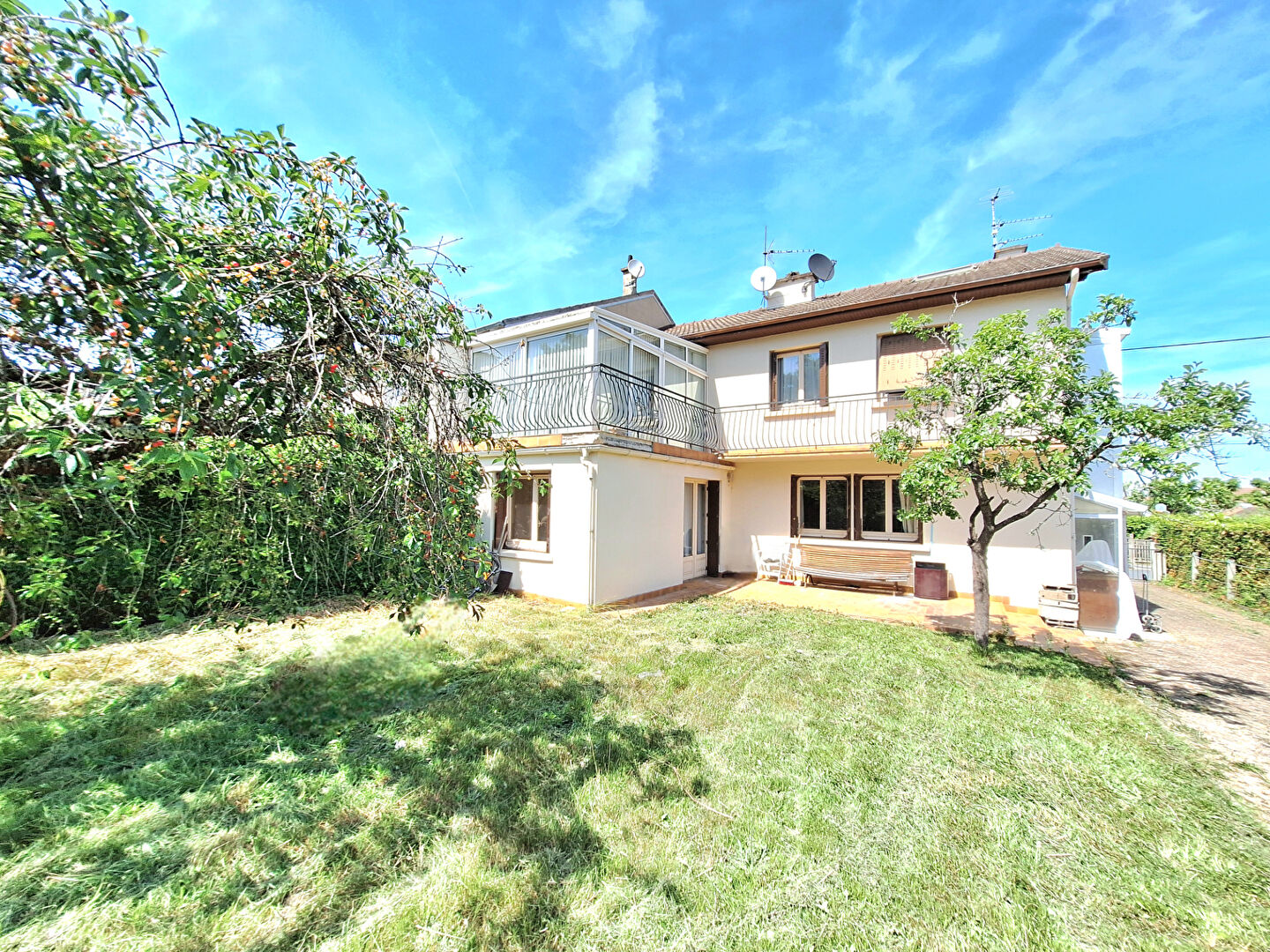 Agence immobilière de 
 ELYSE AVENUE - ELYSE AVENUE Montluçon 
