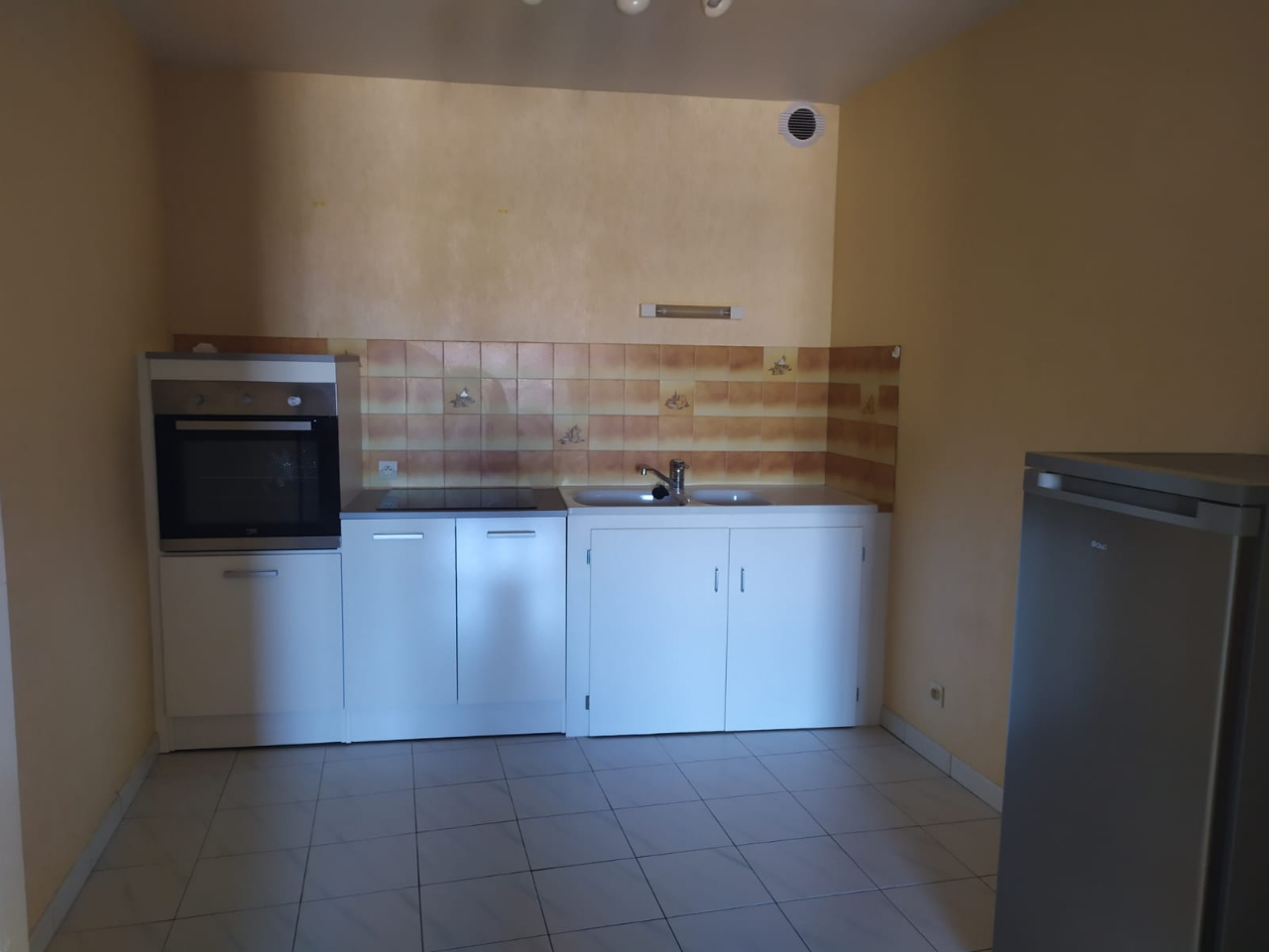 Photo Appartement - 2 pièce(s) - 65 m2 image 2/6