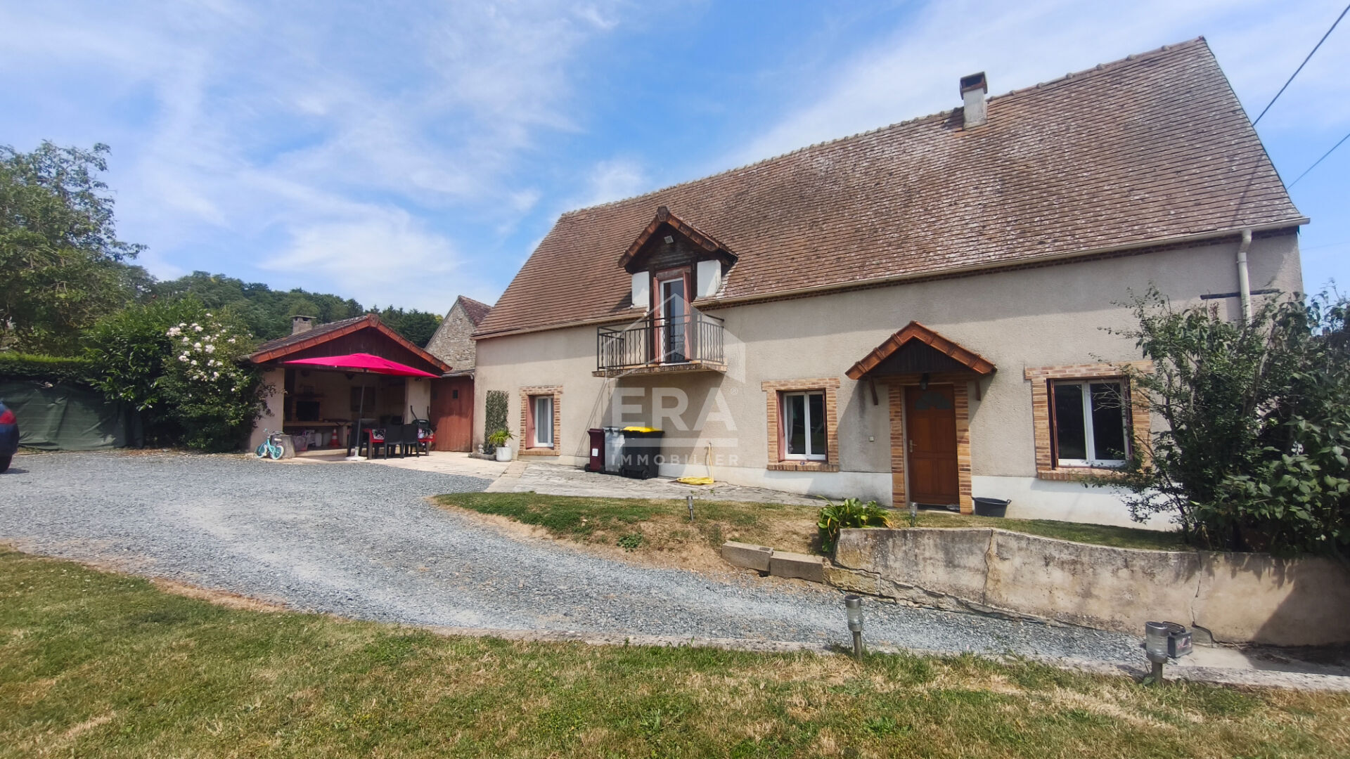 Grande maison familiale à 15 min de Nogent-le-Rotrou et 10 min de La Loupe