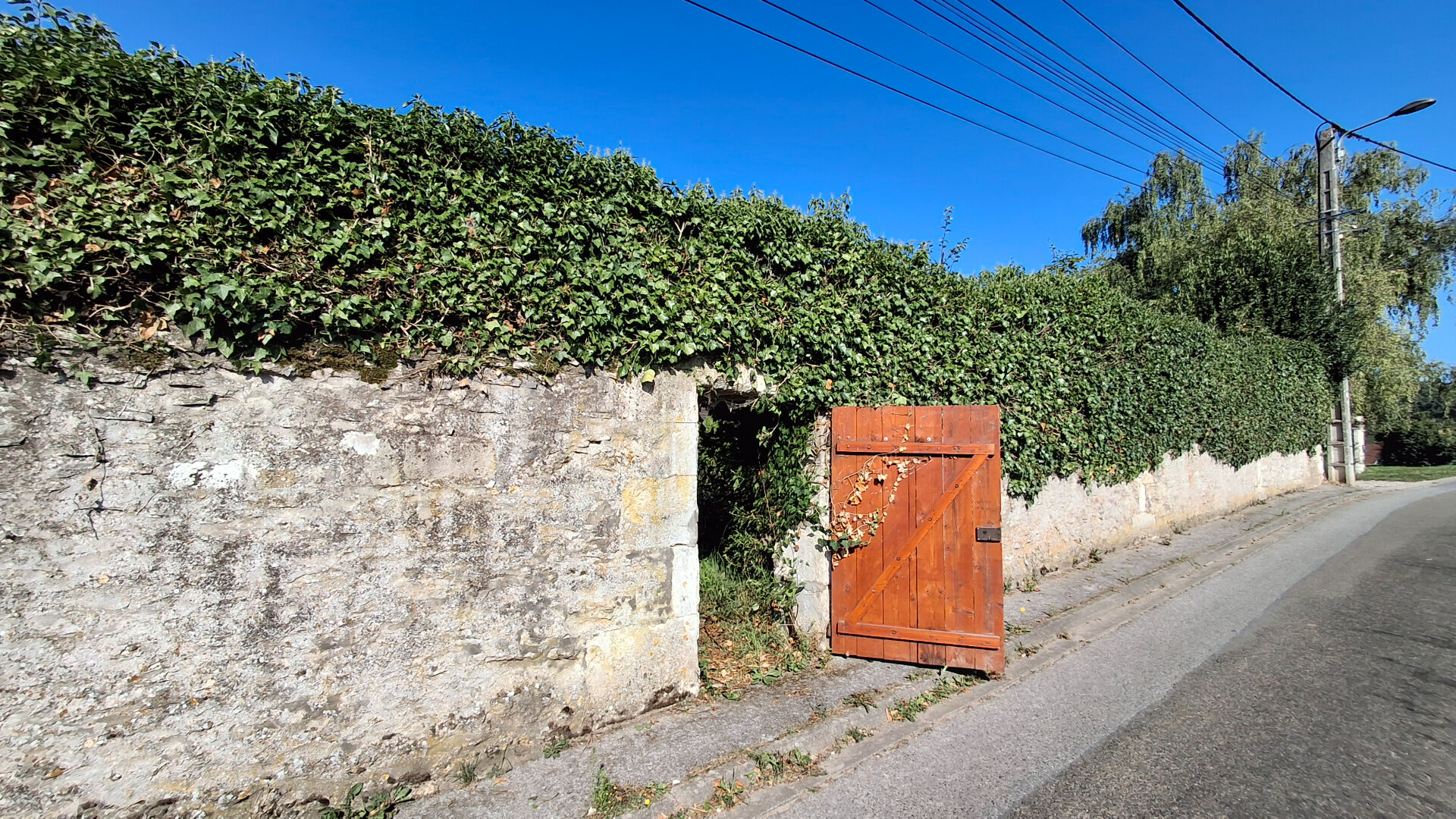 Terrain  situé à Fresnoy La Rivière de 615 m2