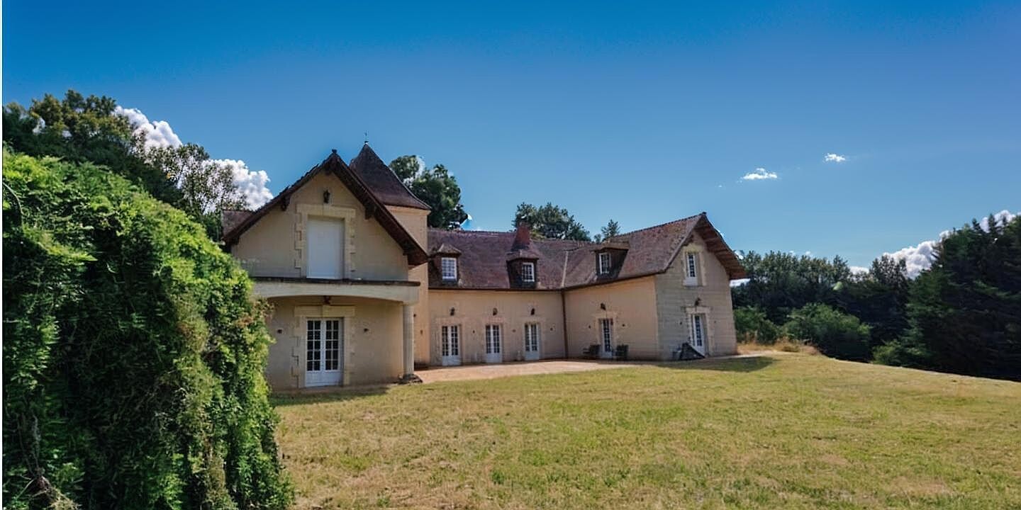 Demeure proche de Crepy En Valois 9 pièce(s) 269 m2