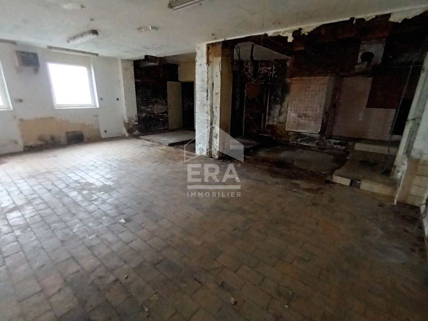 Photo Immeuble Calonne Ricouart 7 pièce(s) 300 m2 image 3/6