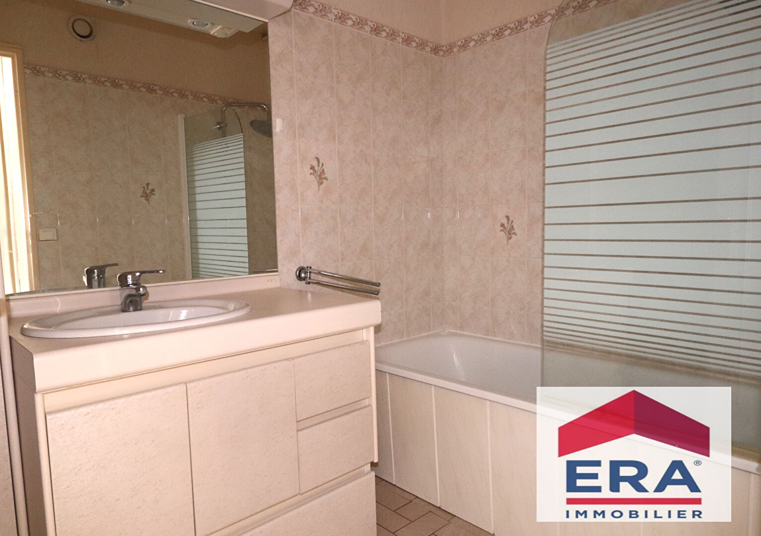 Photo Appartement Auchel 2 pièce(s) 48 m2 image 4/4