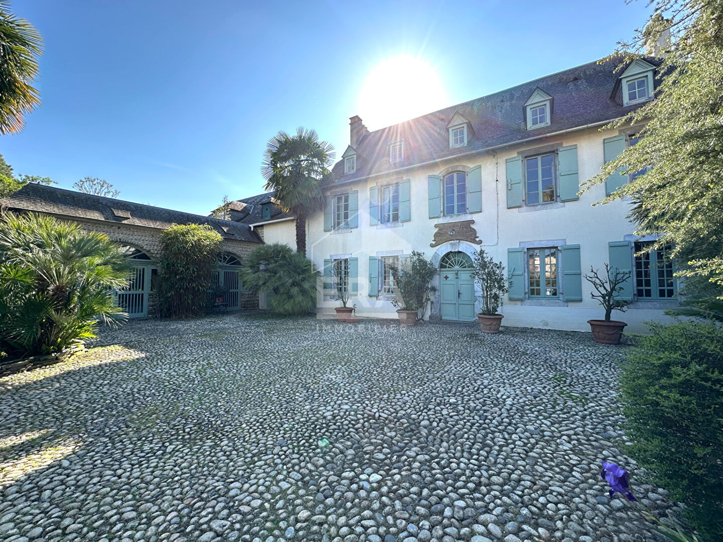 Maison de caractère avec vue Pyrénées 7 pièces