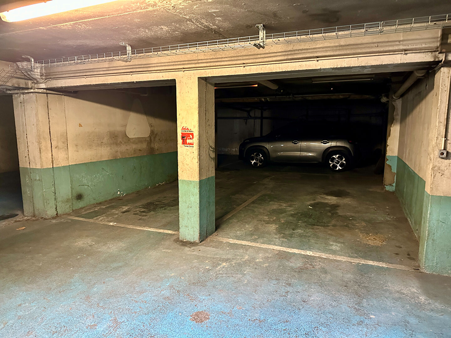 Photo Lot de 4 Parkings Tours centre - Idéal investisseur - image 3/5