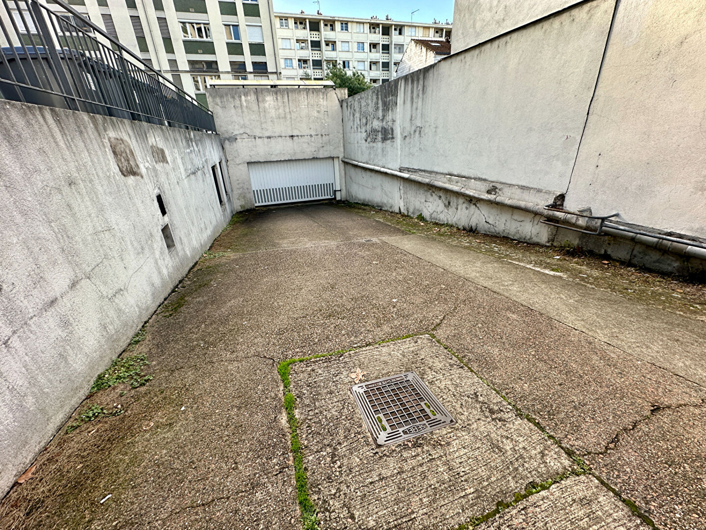 Photo Lot de 4 Parkings Tours centre - Idéal investisseur - image 5/5