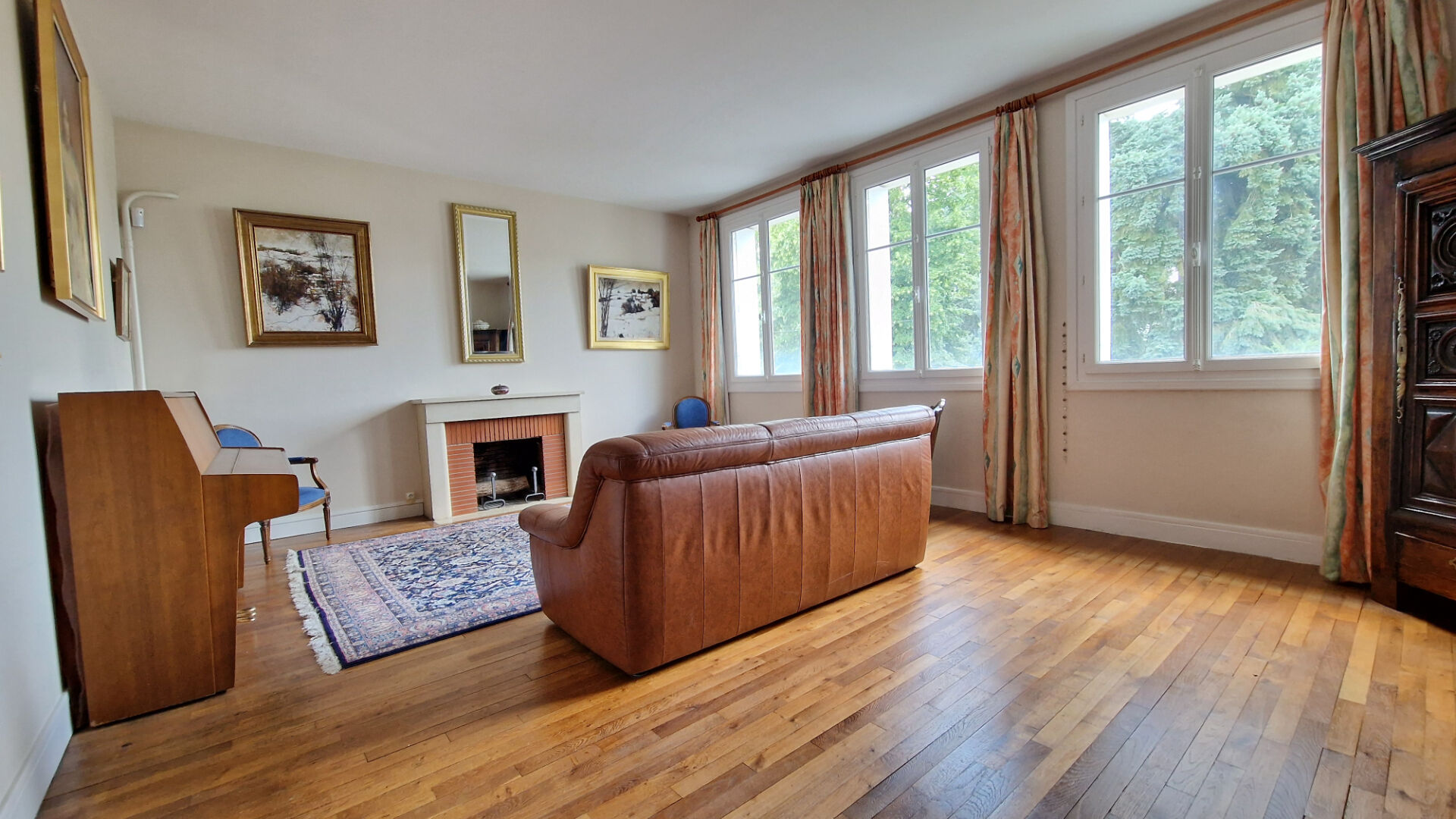 A VENDRE 37100 TOURS - Appartement 5 pièces de 107 m² avec garage et cave