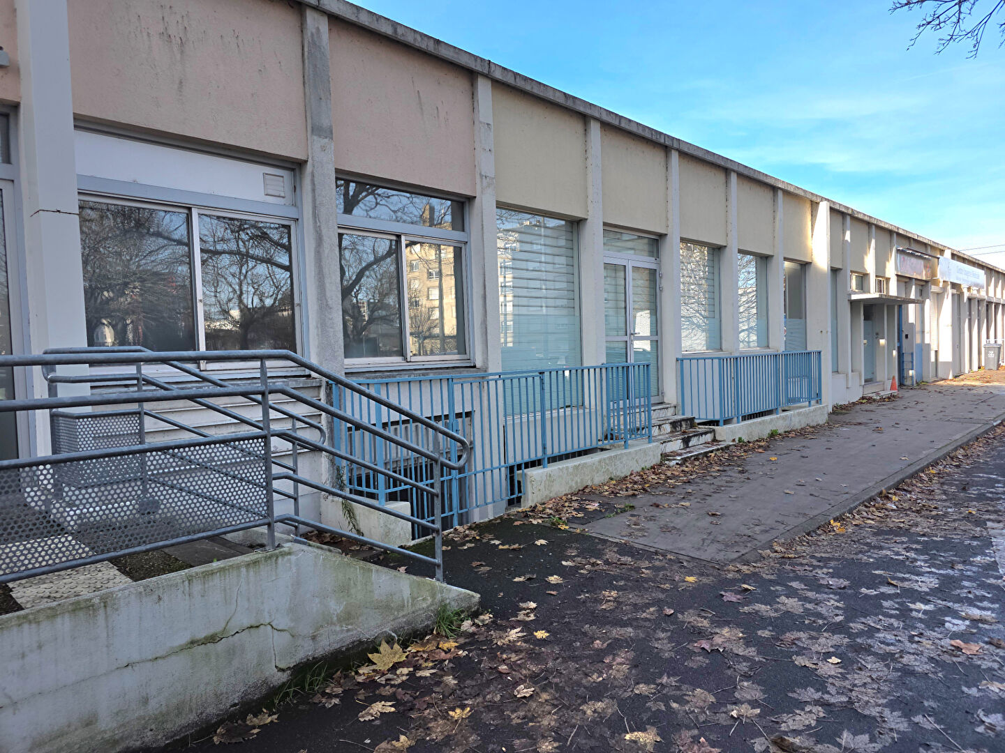 Photo Local d'activité Tours 700 m2 image 1/6