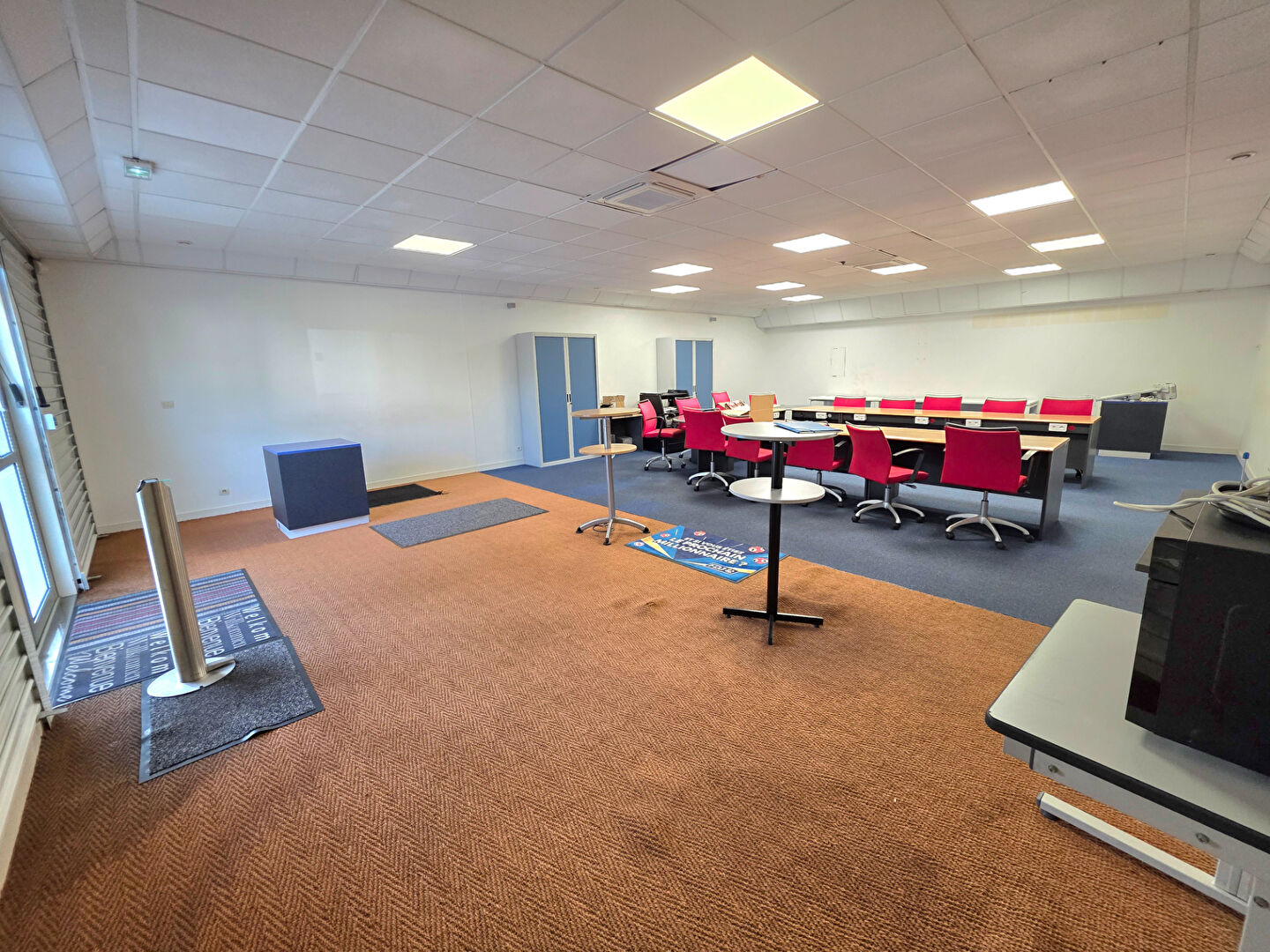 Photo Local d'activité Tours 700 m2 image 2/6