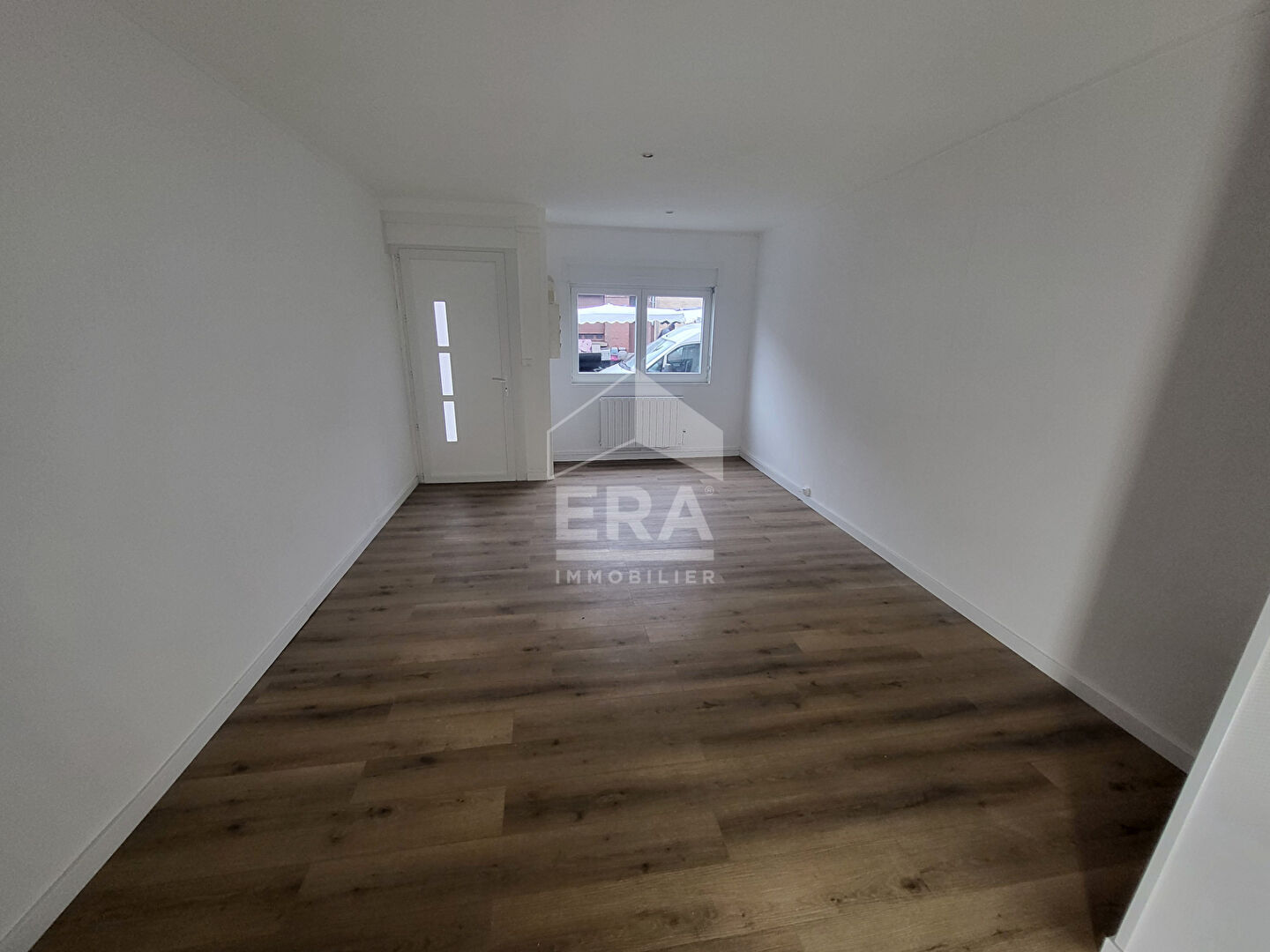 Photo Immeuble Avion 155 m2 image 3/6