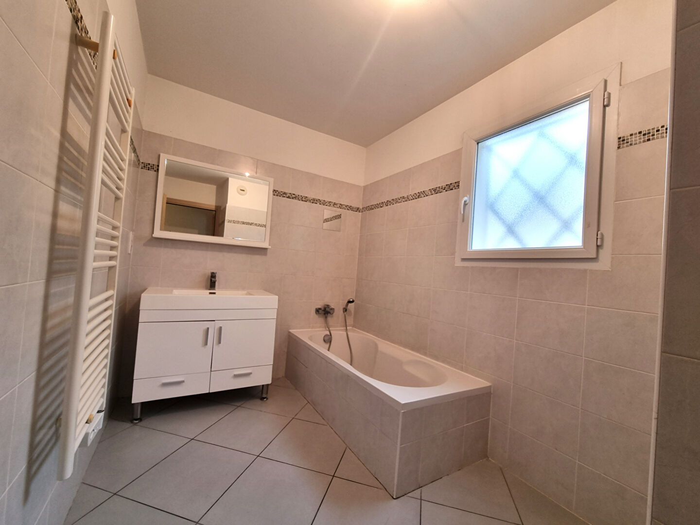 Photo À louer : Appartement lumineux de 3 pièces à Biguglia ! image 5/6