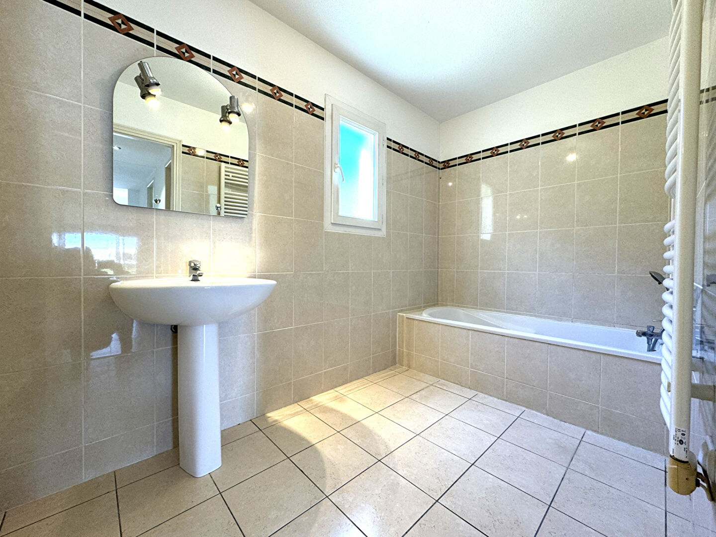 Photo Appartement T3 (73 m²) à louer à BASTIA image 4/6