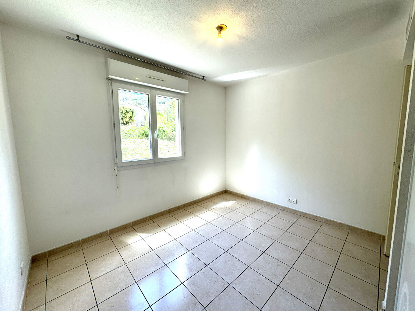 Photo Appartement T3 (73 m²) à louer à BASTIA image 5/6