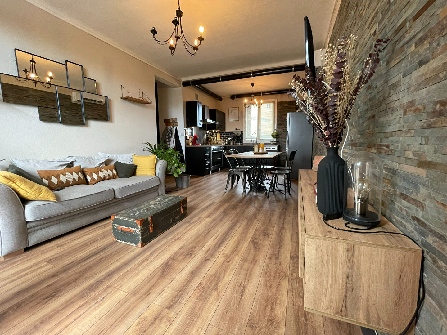 Photo Location : appartement 3 pièces (68 m²) à BORGO image 1/5