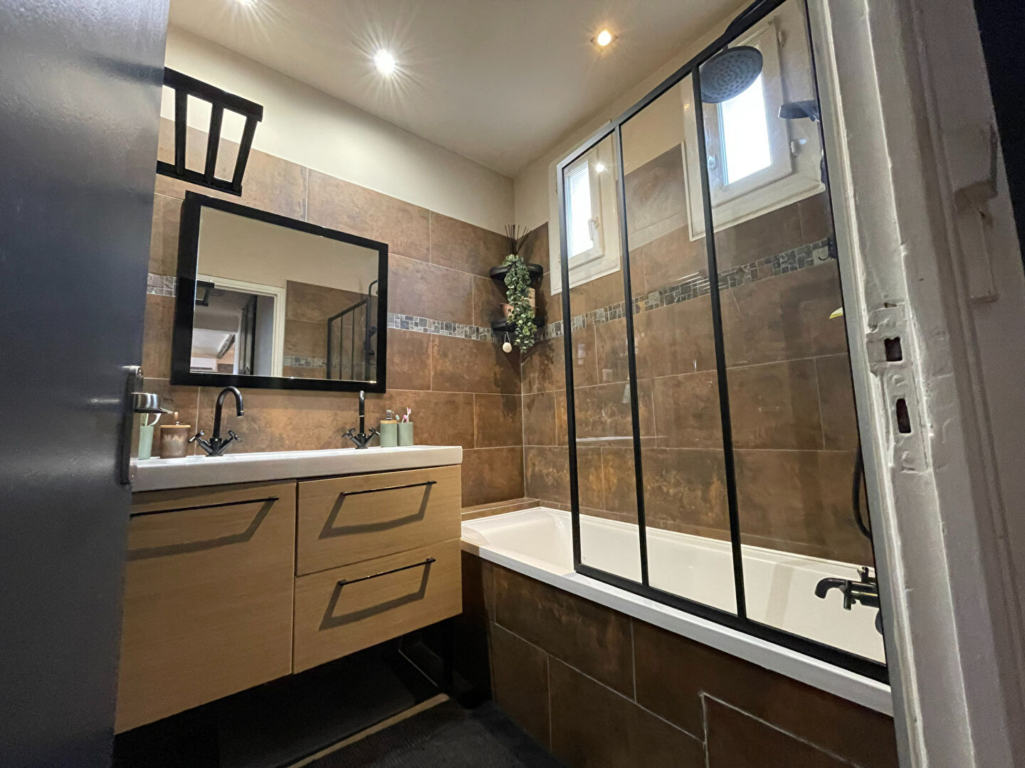 Photo Location : appartement 3 pièces (68 m²) à BORGO image 4/5