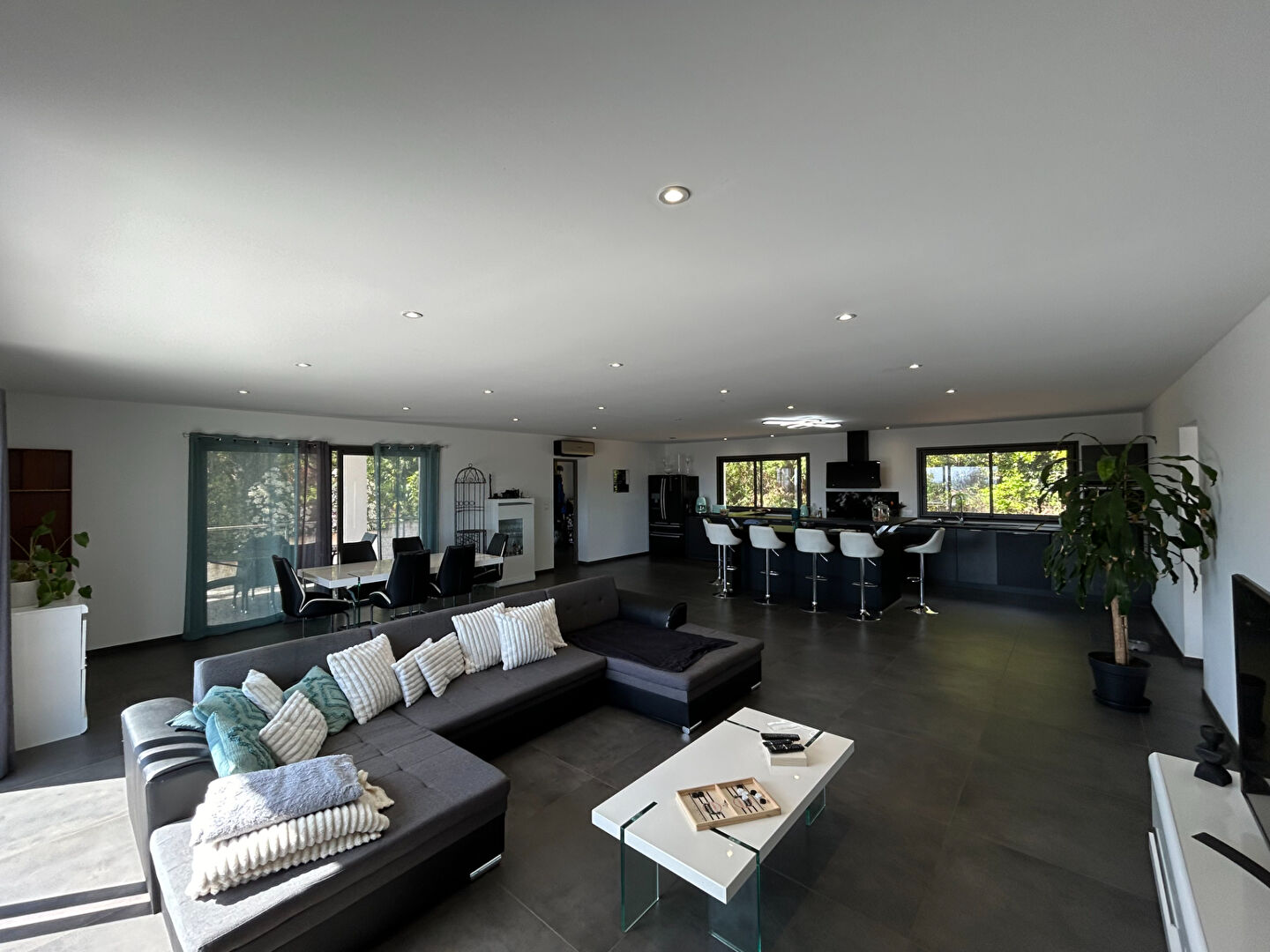 Photo A vendre ST Lucie di Moriani Maison moderne de 4 pièces avec garage et piscine image 2/6