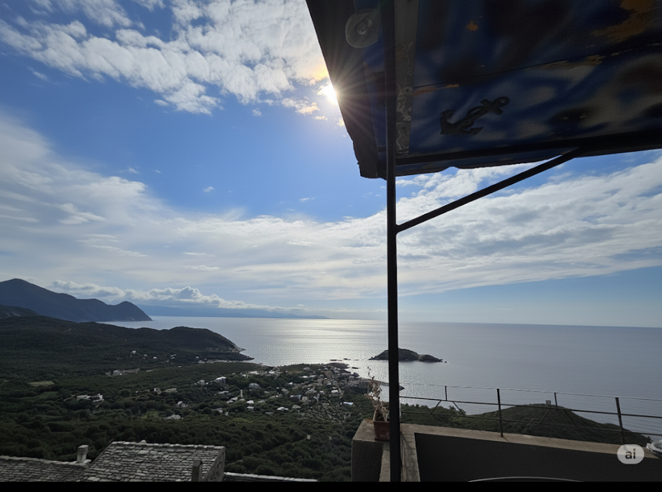 A vendre CENTURY !Maison 6 pièces de caractère en pierre avec tour, vue mer