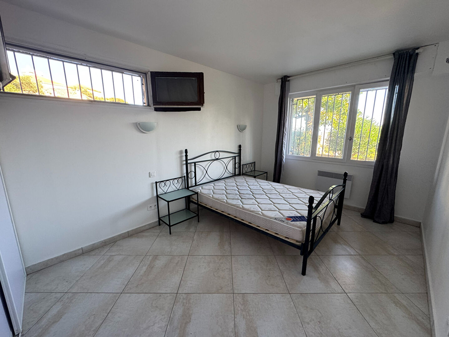 Photo Appartement  meublé 2 pièces à louer à Bastia - image 4/4