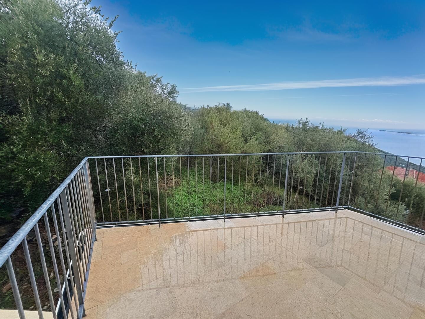 Photo À vendre ! Superbe T3 vue mer ! image 1/6