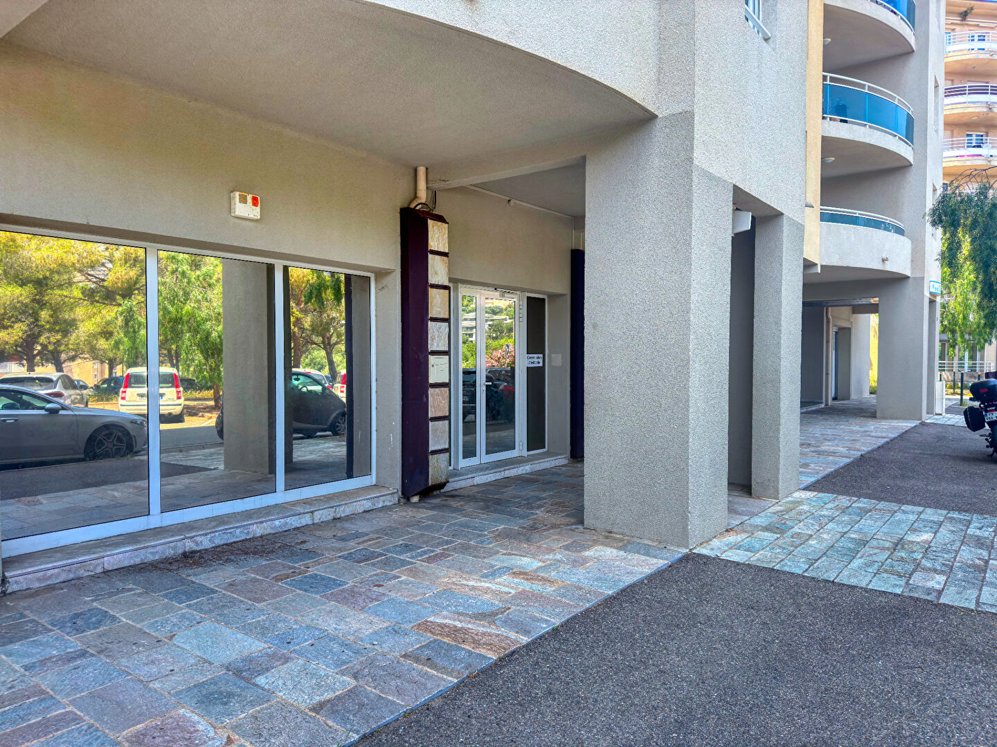 Photo Vente Murs Local Professionnel Bureaux et Commerce 8 pièces Bastia Centre Ville image 5/6