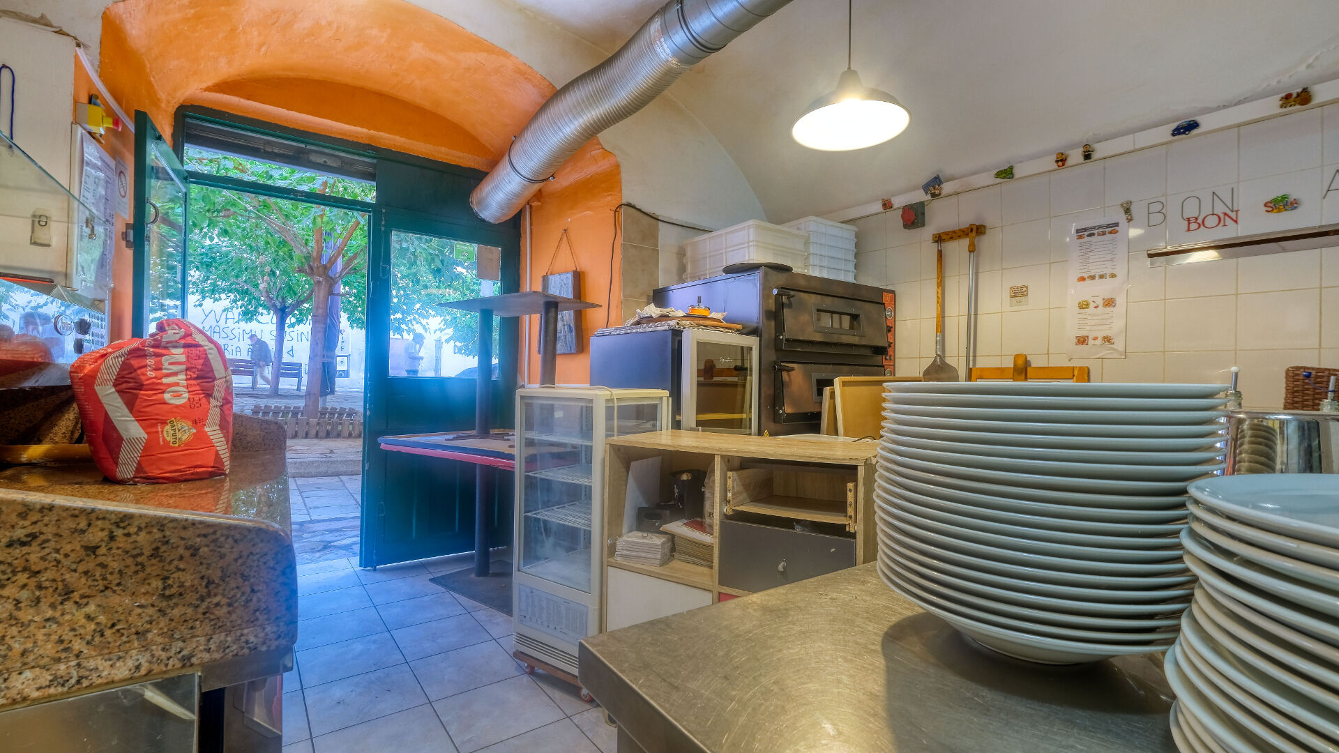 Photo Vente local commercial - Fond de commerce Bastia 21 m² et terrasse image 1/6