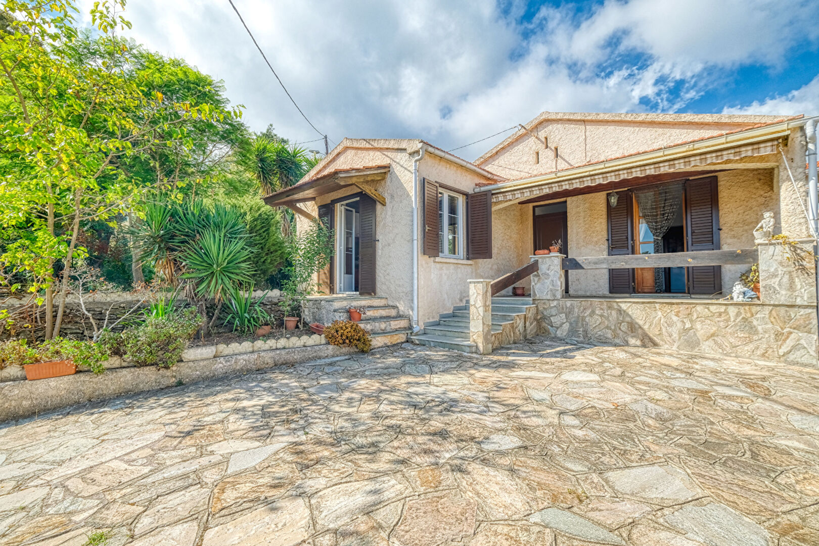 Photo Ensemble de deux maisons individuelles T2 Bis - T3 Bis Terrain 810m² Secteur Macchione Bastia image 1/6