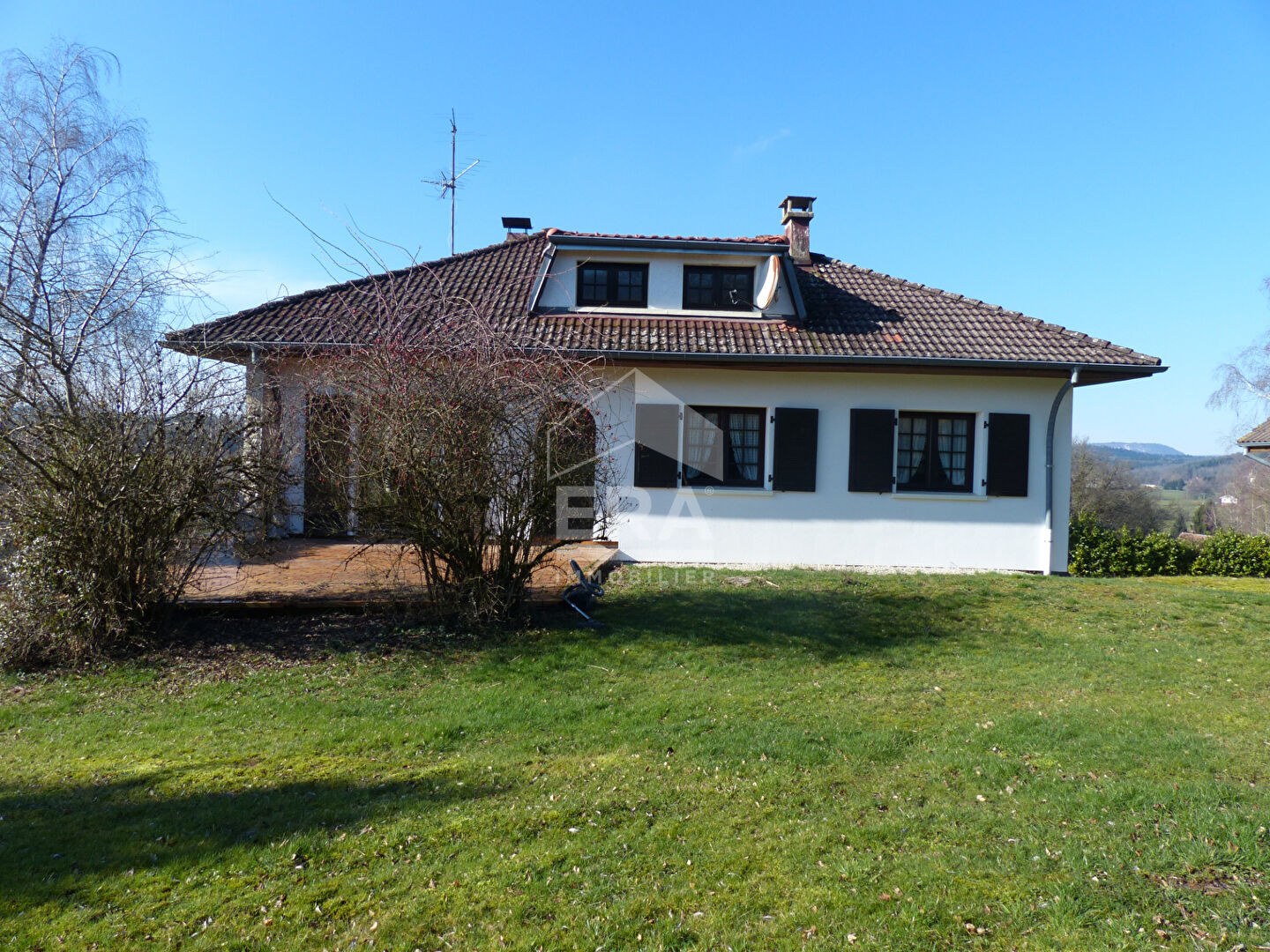 Photo MAISON 5 PIECES DE 112 M² SUR 25 ARES DE TERRAIN LUZE image 2/6