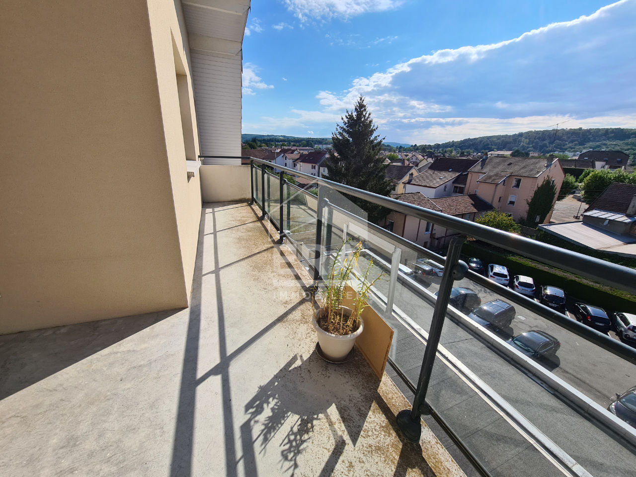APPARTEMENT T4 + TERRASSE + GARAGE VALENTIGNEY CENTRE