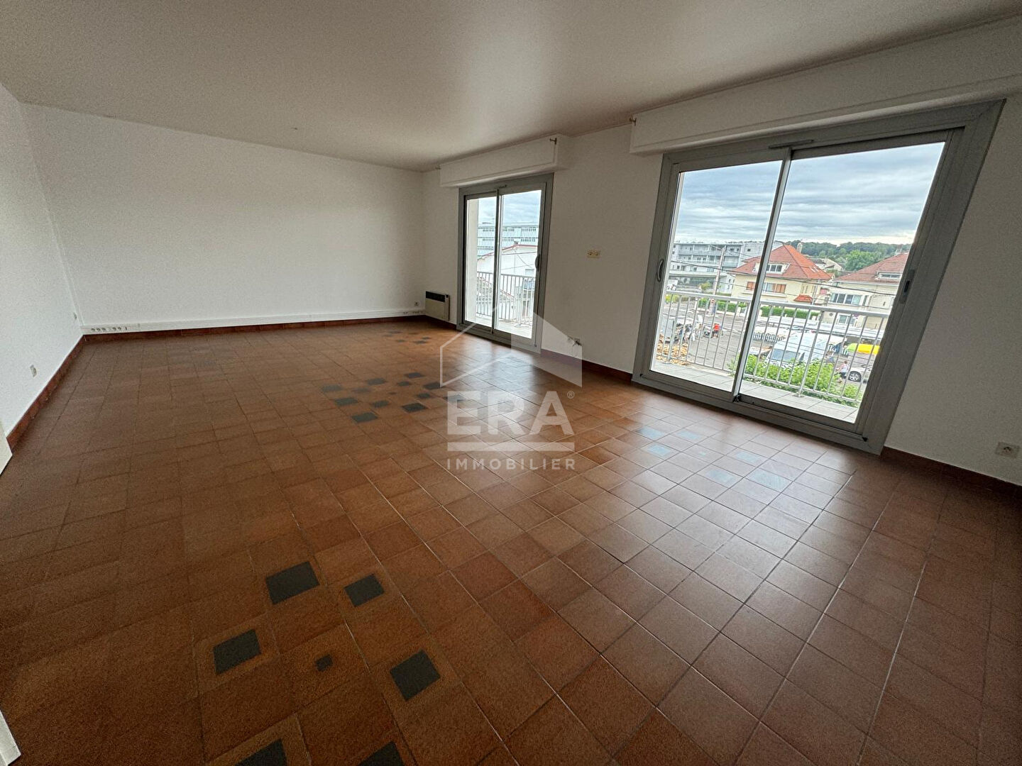 APPARTEMENT SPACIEUX 73 m² T3/T4 TERRASSE LURE CENTRE