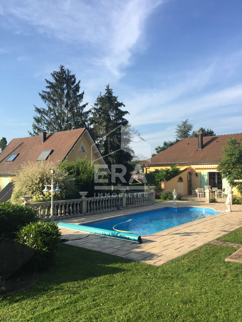 SUPERBE PROPRIETE 2 MAISONS  HANGAR PISCINE GARAGES TERRAIN 3756 M² PROCHE  HERICOURT