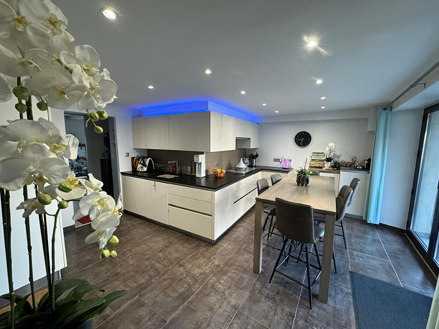 Photo APPARTEMENT/MAISON7 PIECES RENOVE TERRASSE PARKING BAVILLIERS image 4/6