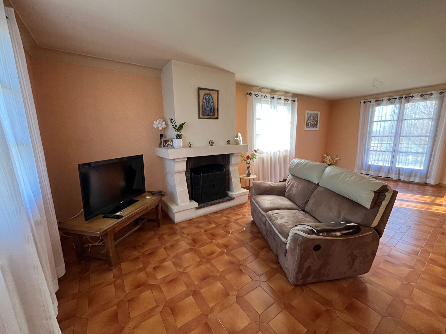 Photo Maison traditionnelle sur sous-sol complet, 4 ch, joli terrain, 2km centre du village image 3/6