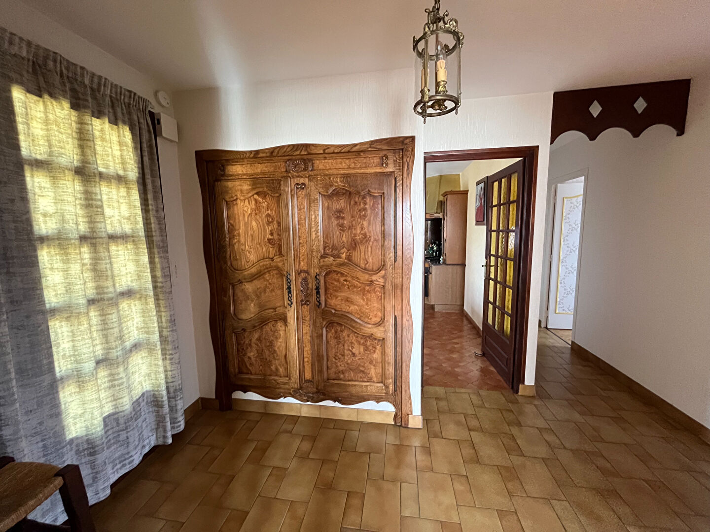 Photo Maison traditionnelle sur sous-sol complet, 4 ch, joli terrain, 2km centre du village image 5/6