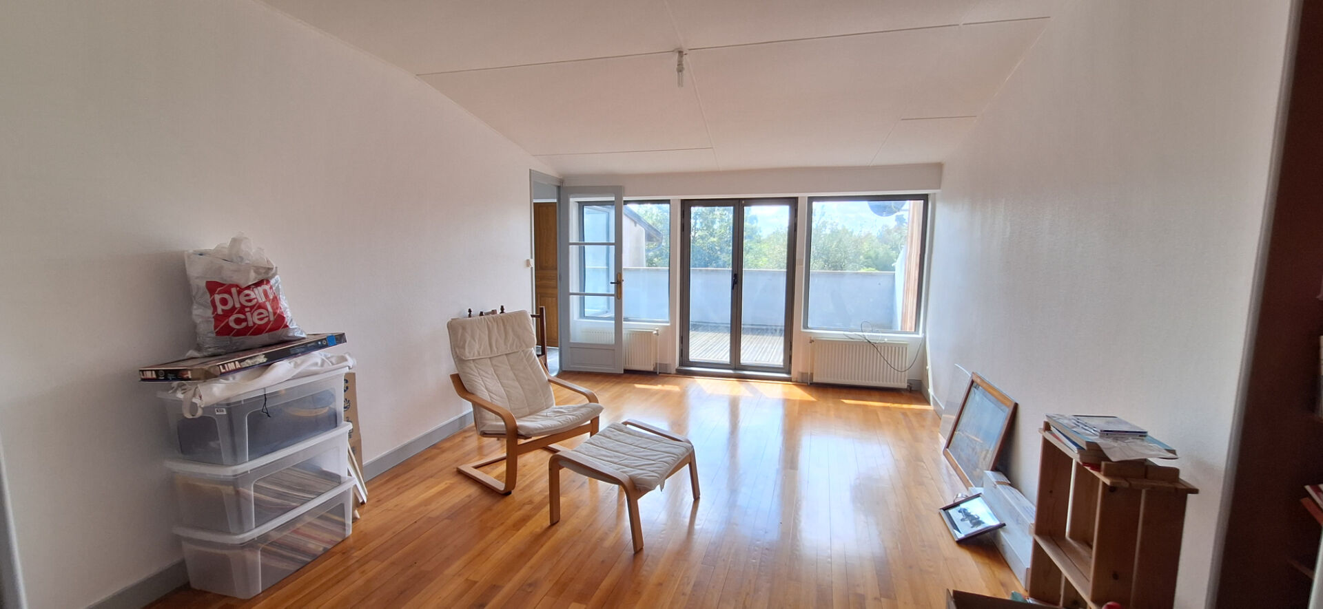 Photo Bourg En Bresse ,en hyper centre , belle maison de ville de  218 m2 , avec studio independant et local commercial loué sur 275 m2 de terrain clos image 6/6