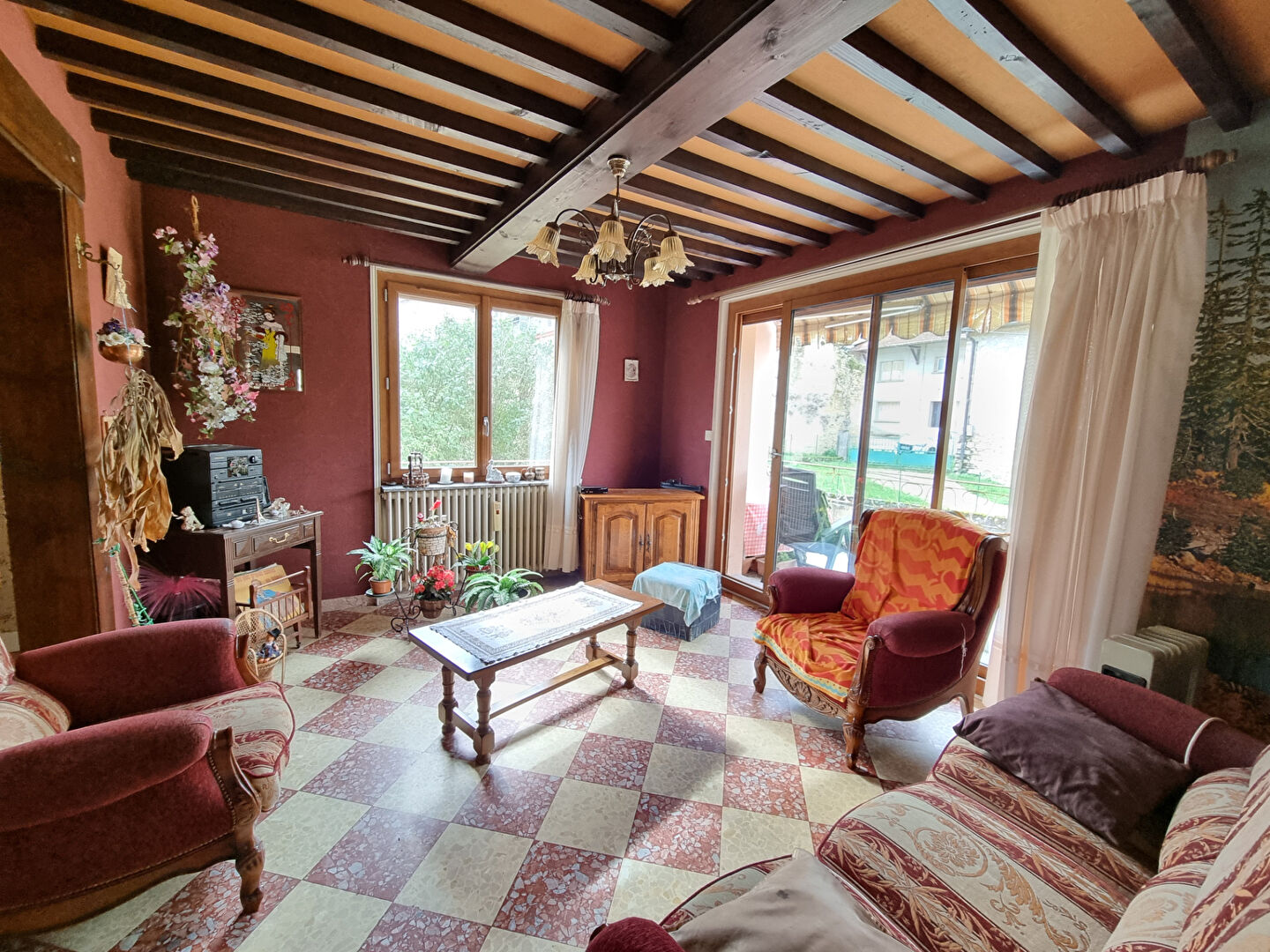 Photo Maison à vendre à Revonnas - 5 pièces avec terrain spacieux image 2/6