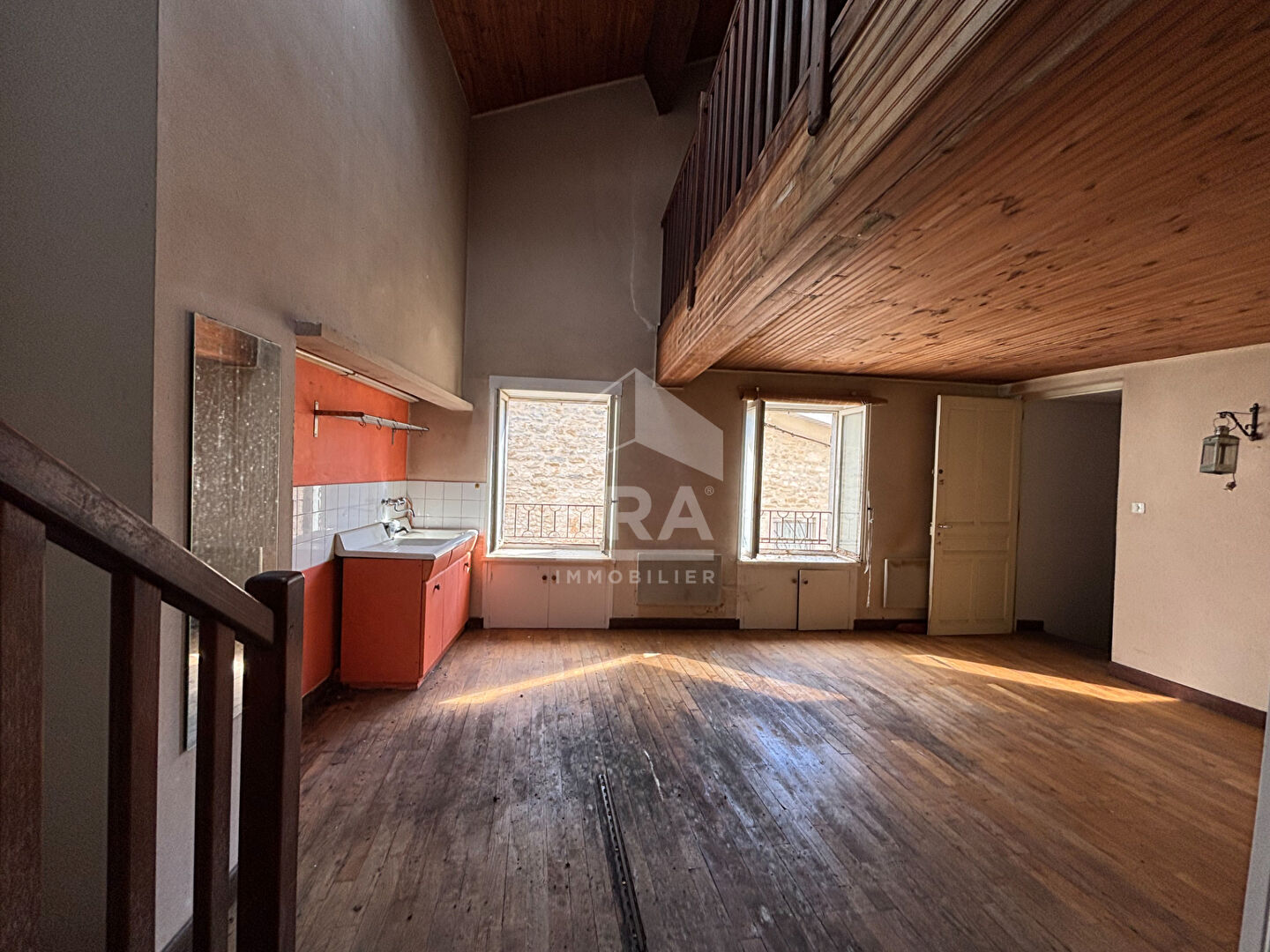 Photo Immeuble Val Revermont  centre village TREFFORT image 2/6