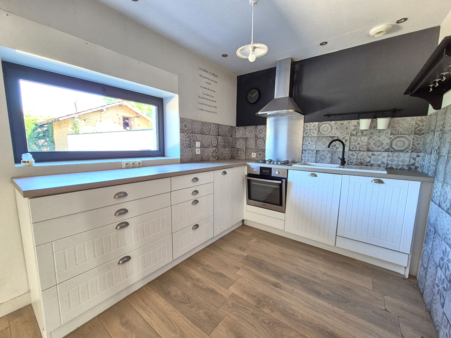 Photo Maison spacieuse à vendre à Péronnas - 5 chambres et jardin image 6/6