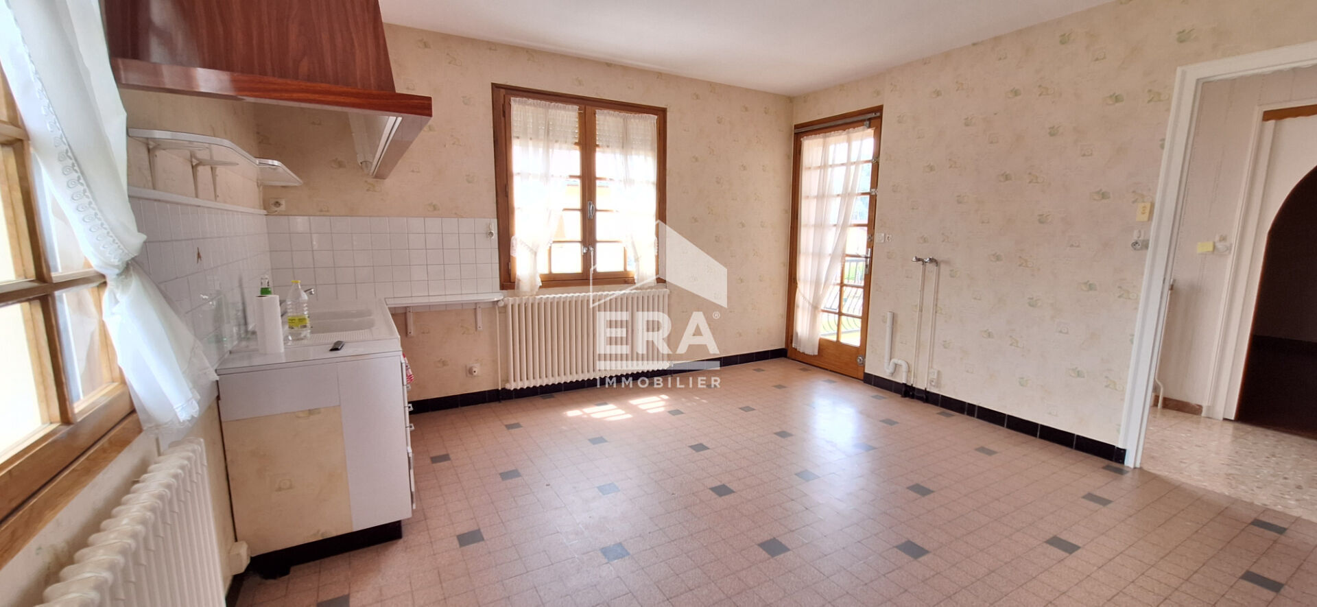 Photo Maison à vendre à Polliat  sur terrain de 2080m2 Référence 3476 image 5/6