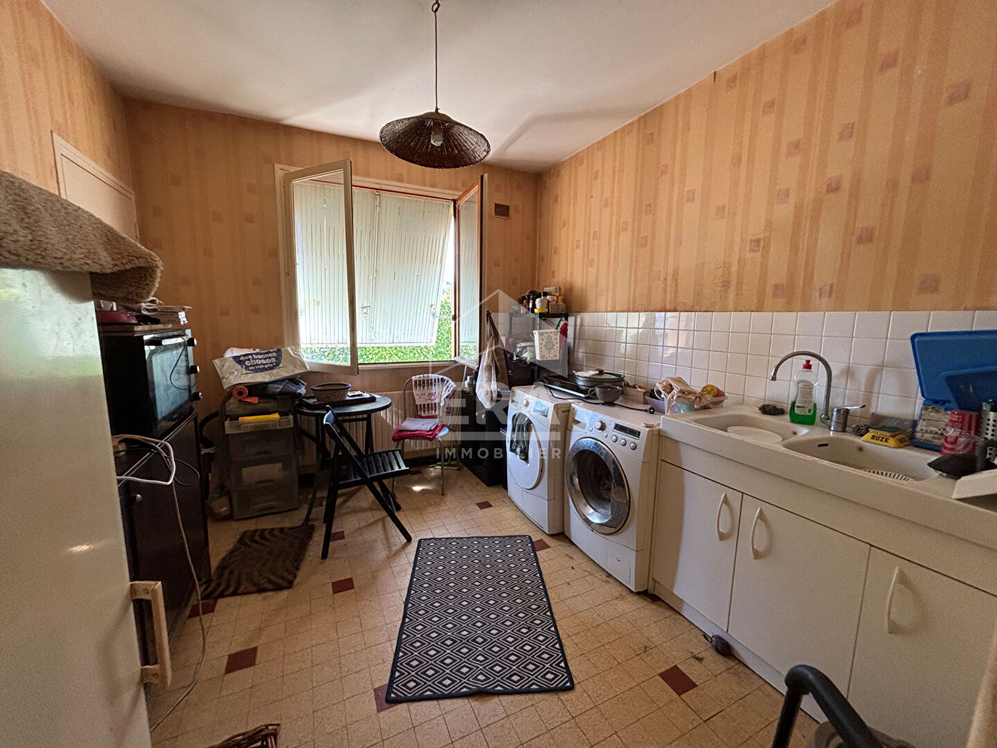 Photo Bourg-en-Bresse a vendre studio  : cuisine, pièce de vie , sdd et wc, balcon cave et parking image 3/4