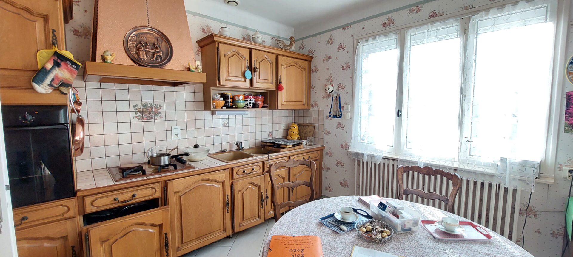 Photo À vendre : Maison spacieuse  157 m2 à Saint Denis Les Bourg - 5 chambres  avec 2 garages sur 871 m2 de terrain image 3/6