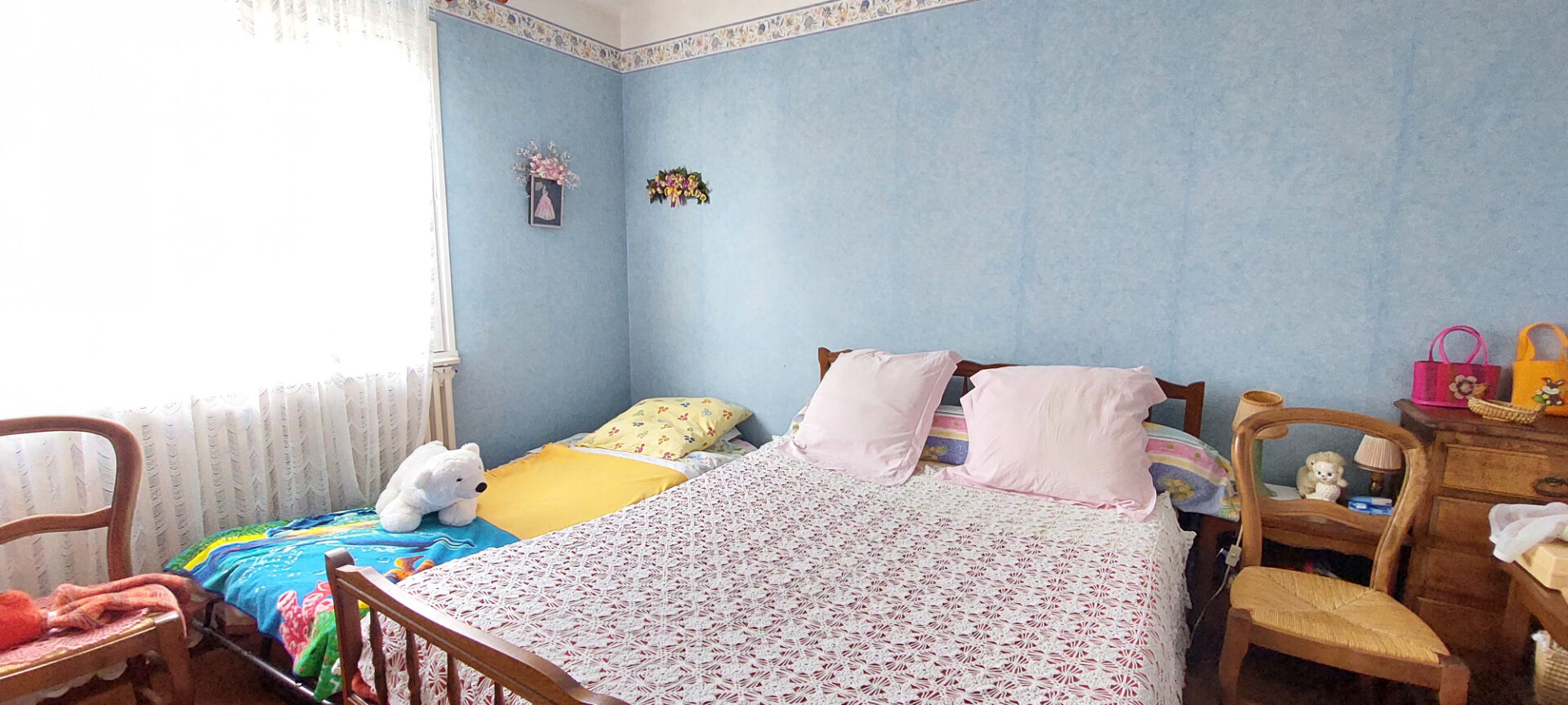 Photo À vendre : Maison spacieuse  157 m2 à Saint Denis Les Bourg - 5 chambres  avec 2 garages sur 871 m2 de terrain image 6/6