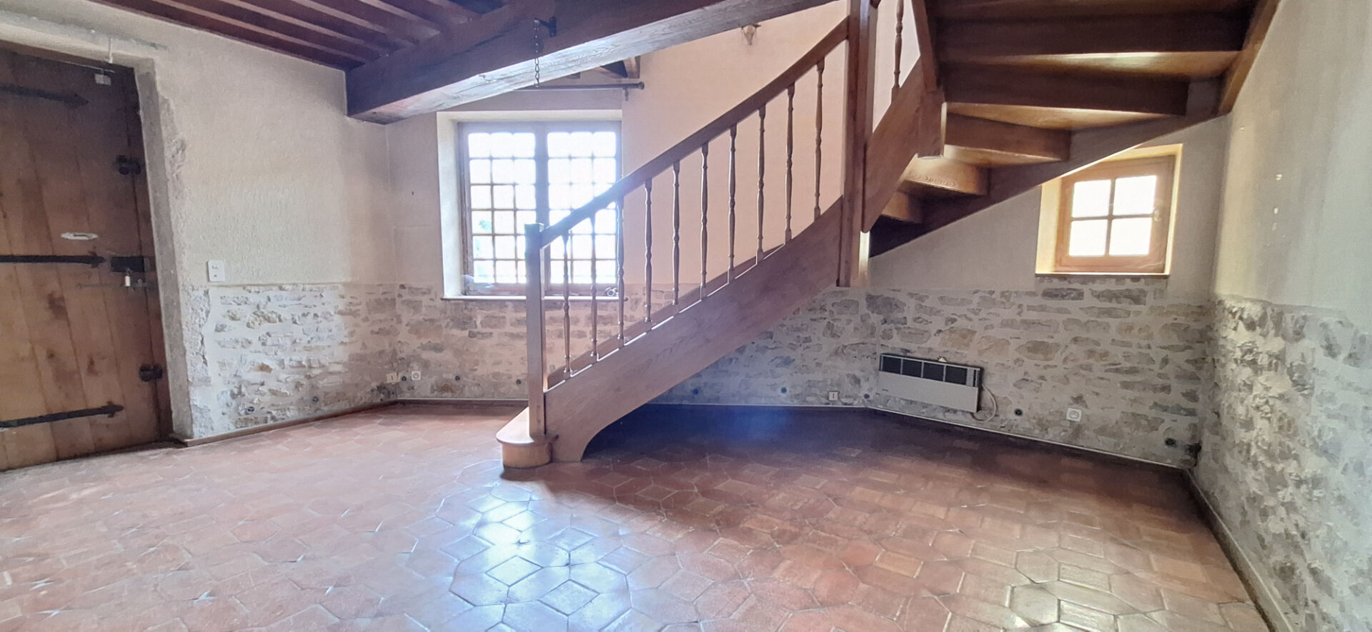 Photo Maison Bourgeoise à Vendre à Bourg-en-Bresse  173 m2 , 4 chambres - 6 pièces avec jardin spacieux ! image 3/6